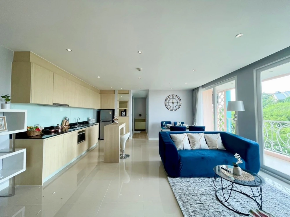 Grande Caribbean Resort Pattaya for sale, beautifully decorated room, lots of usable space, good location, reserve now!