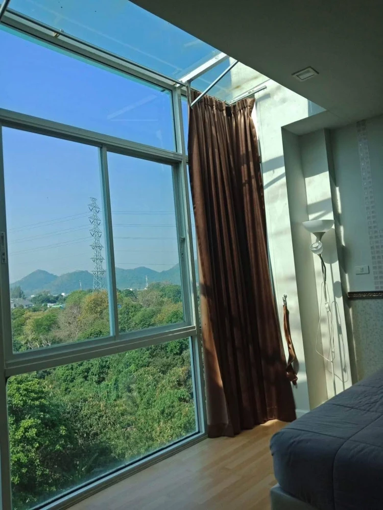 Green Lake Condo Sriracha for sale, spacious room with plenty of usable space, comes with complete furniture and amenities, reserve now!
