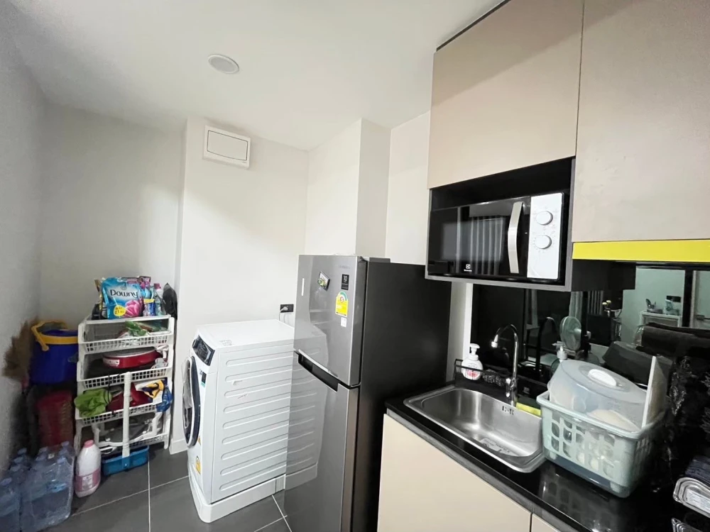 Groove Ratchada-Rama 9 for sale, corner room with privacy, lots of usable space, comes with complete facilities, don't miss it.