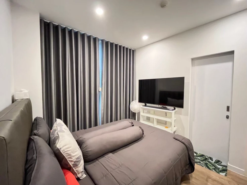 Groove Ratchada-Rama 9 for sale, corner room with privacy, lots of usable space, comes with complete facilities, don't miss it.