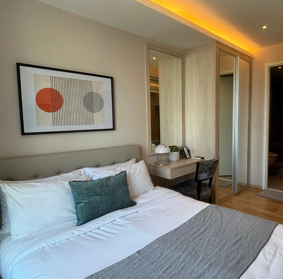 For sale: H Sukhumvit 43, beautifully decorated room, complete with amenities. Come and reserve today. Don't miss out.