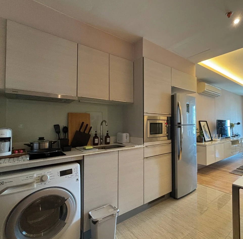 For sale: H Sukhumvit 43, beautifully decorated room, complete with amenities. Come and reserve today. Don't miss out.