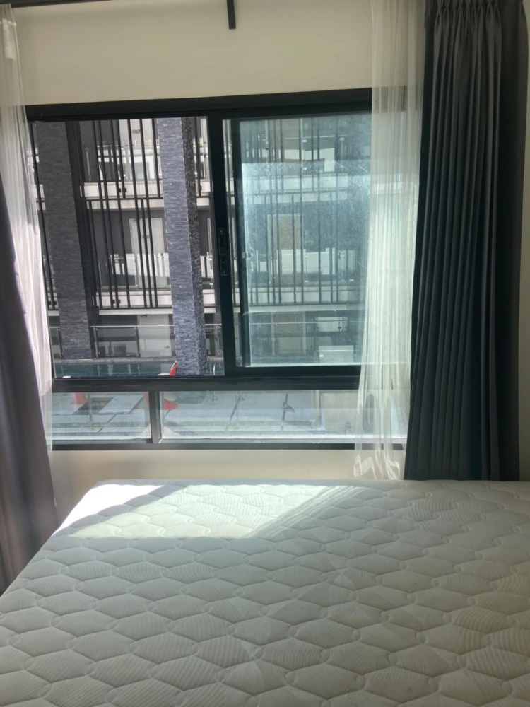 Selling H2 Ramintra 21, pool view unit, great atmosphere, fully furnished. Highly recommended!