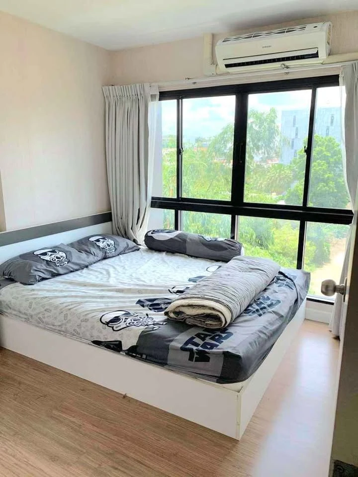For sale: Hallmark Ngamwongwan, 5th floor, city view, free furniture and appliances in the whole room, reserve now, urgently.