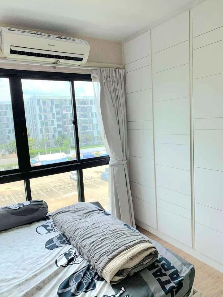 For sale: Hallmark Ngamwongwan, 5th floor, city view, free furniture and appliances in the whole room, reserve now, urgently.