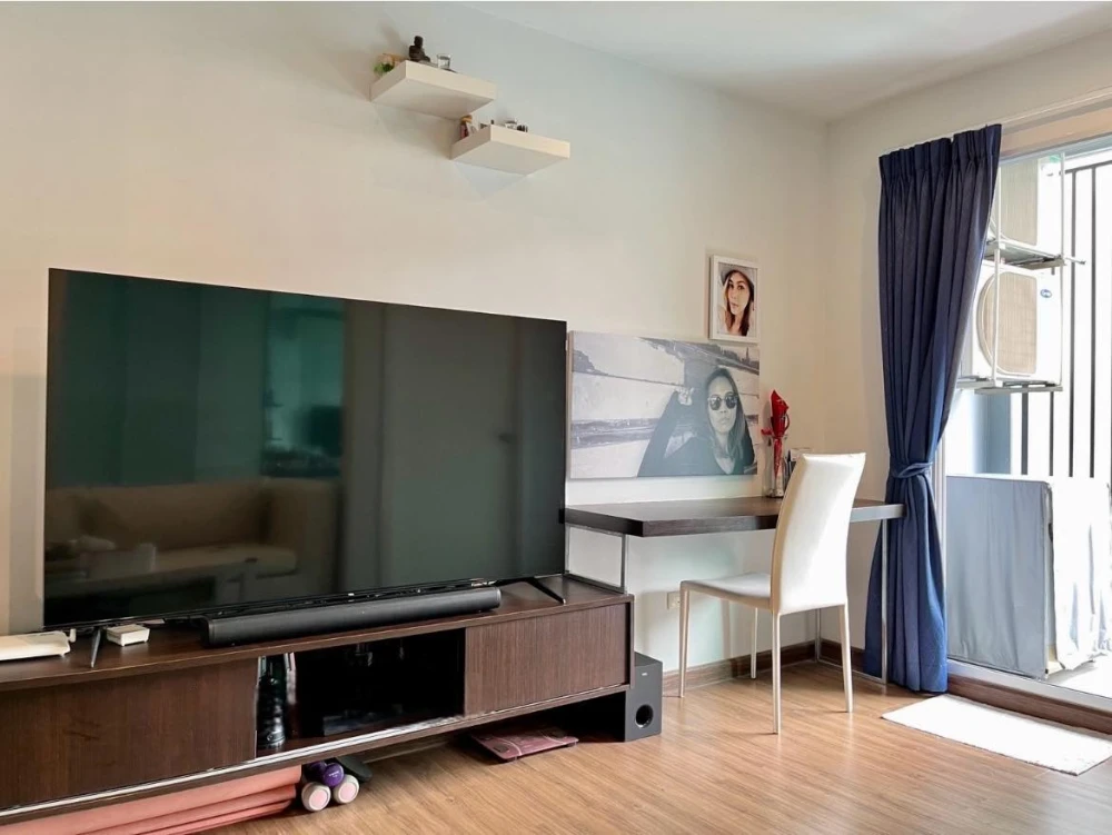 For sale: Hallmark Chaengwattana, 6th floor, Building B, corner room, quiet, not crowded, complete with electrical appliances. Don't miss it.