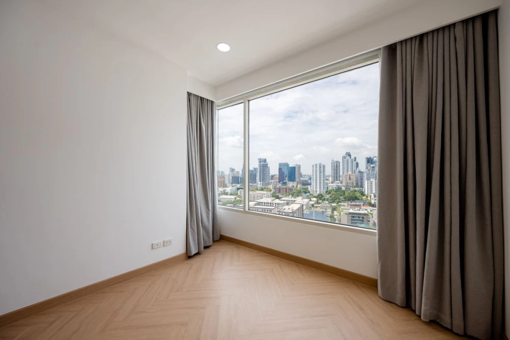 For sale: Hampton Thonglor 10, 20th floor, spacious room, comfortable living, fully furnished. If interested, hurry and buy now.