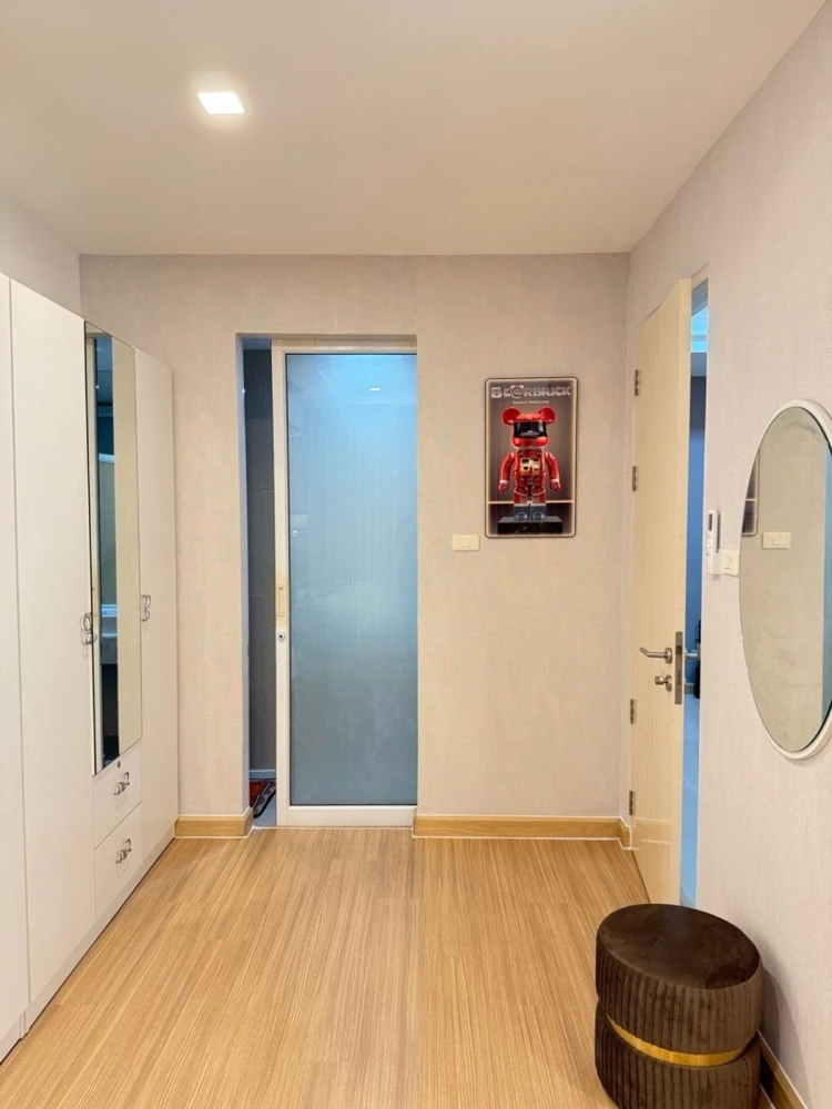 Selling Happy Condo Ladprao 101, 3rd floor, corner unit, fully furnished. Interested? Book now! Urgent!