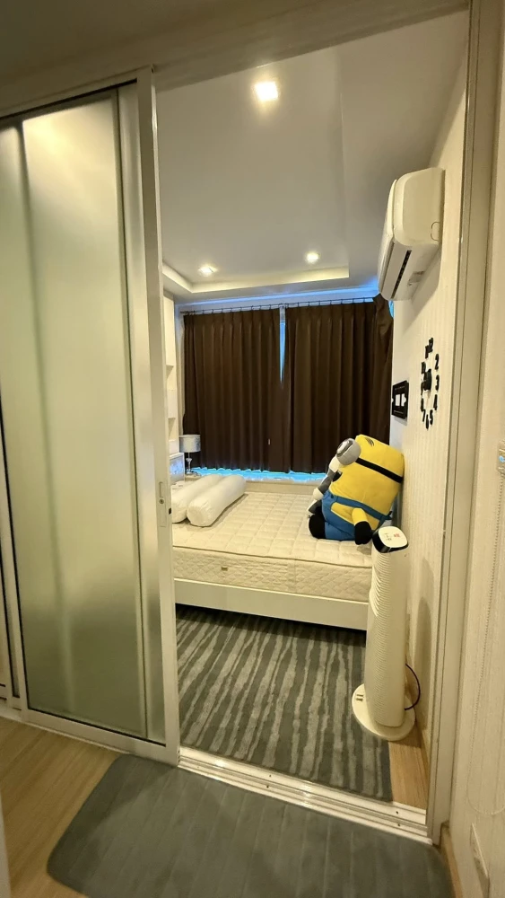 Happy Condo Ladprao 101 for sale. Ready to move in, fully furnished. Just bring your personal belongings! Book now before it's too late!!!