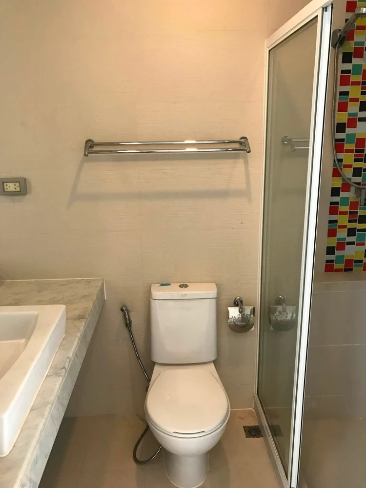 For sale Happy Condo Ladprao 101, studio room, 6th floor, good location, complete amenities, book now.