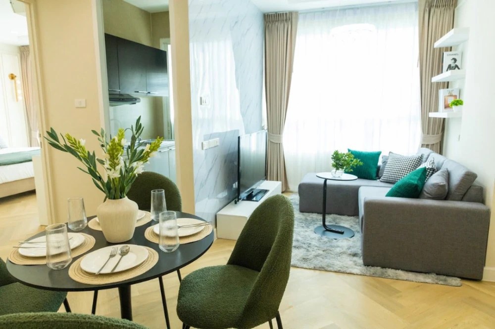 Selling Happy Condo Ladprao 101. Beautiful unit, fully furnished and decorated, ready to move in.