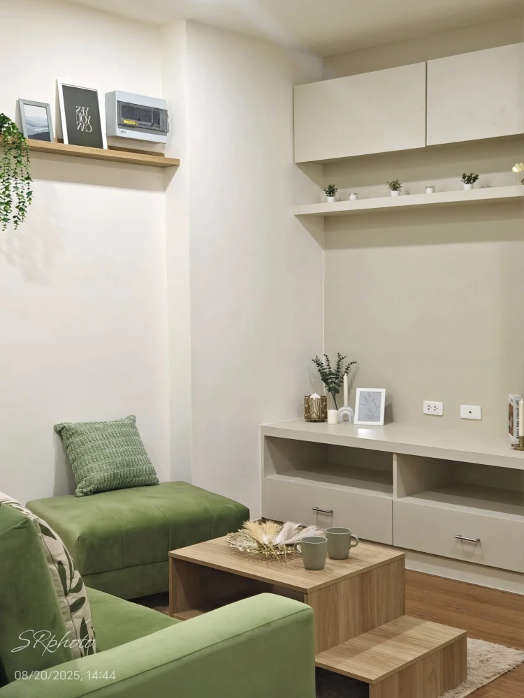 Happy Condo Ladprao 101 for sale, a room with a soothing green tone, fully furnished with built-in furniture and a kitchen set. Reserve now!