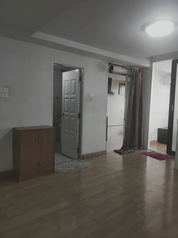 Selling Happy Condo Laksi-Donmuang, 1 bedroom, spacious living area, fully furnished. Don't miss out!