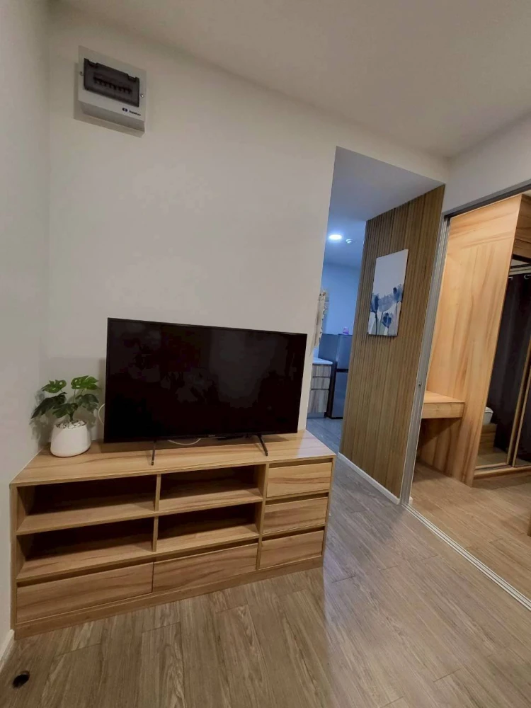 Selling Happy Condo Don Mueang The Terminal. If you're looking for a condo in the Don Mueang area, don't miss this one! Comes with lots of extras and