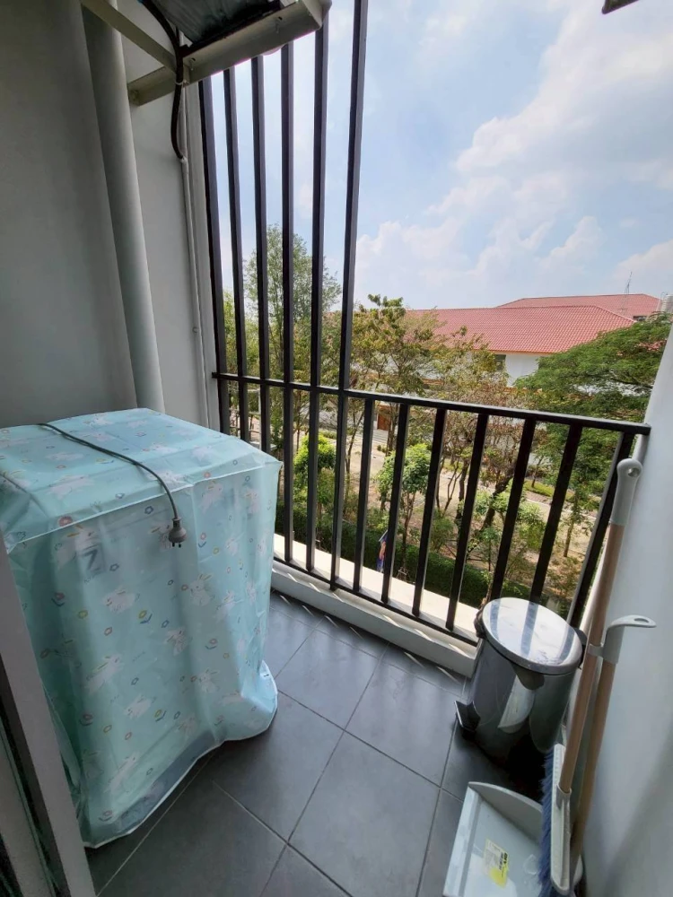 Selling Happy Condo Don Mueang The Terminal. If you're looking for a condo in the Don Mueang area, don't miss this one! Comes with lots of extras and