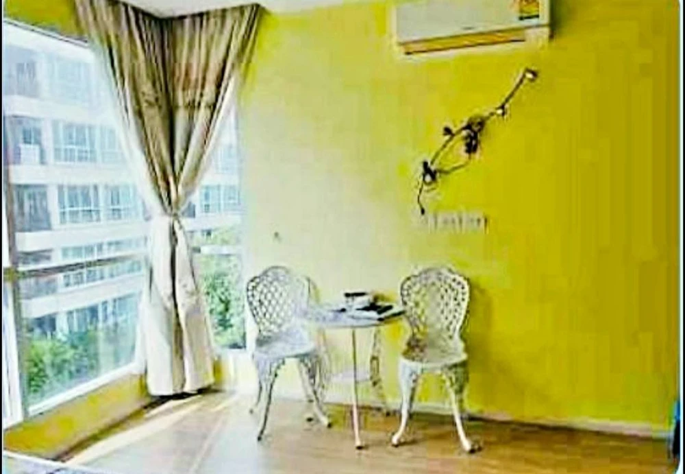 For sale: Happy Condo Lat Phrao 101, very spacious room, brightly decorated, fully furnished. I must say you have to book.