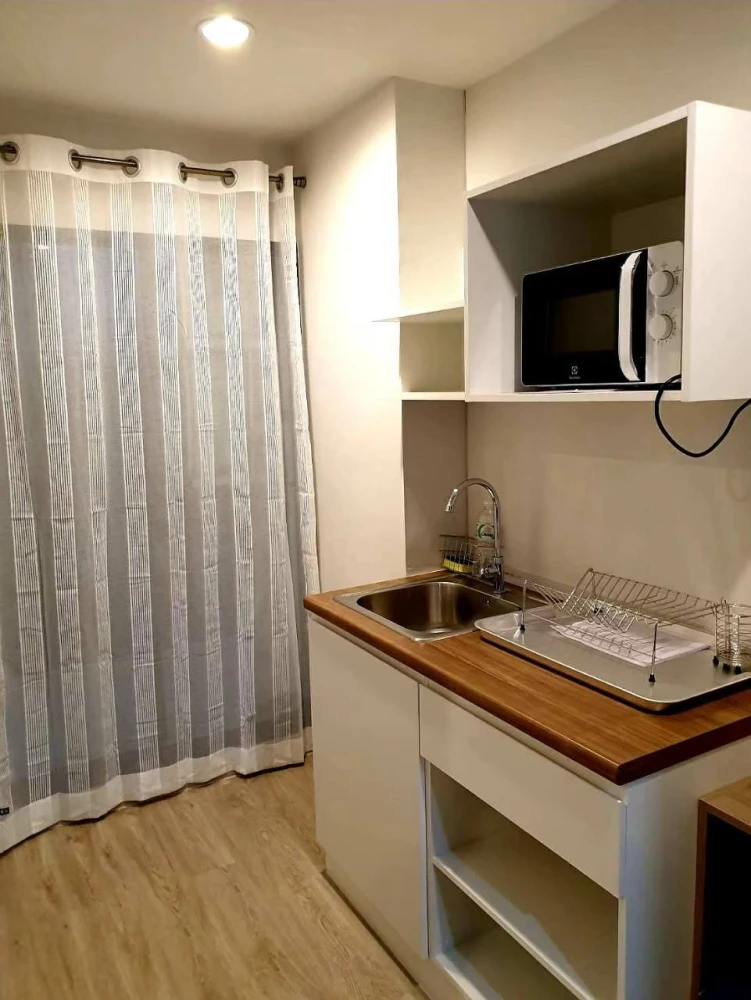 Selling a beautiful condo at Hi Ladprao 130 with pool view. Very convenient location, excellent facilities. Book now!