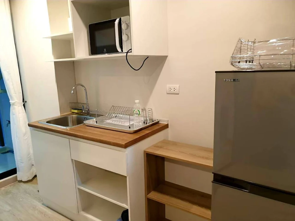 Selling a beautiful condo at Hi Ladprao 130 with pool view. Very convenient location, excellent facilities. Book now!