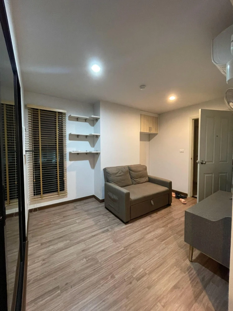 For sale: Hi Sutthisan Condo, great value, private corner room, quiet atmosphere, Muji design room, divided into separate rooms, buy now.