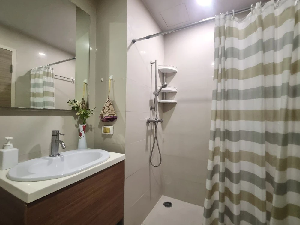 ขาย Hive at Sathorn ชั้น 8 ห้องมุม แต่งครบ น่าอยู่ สนใจจองเลย ด่วนๆ