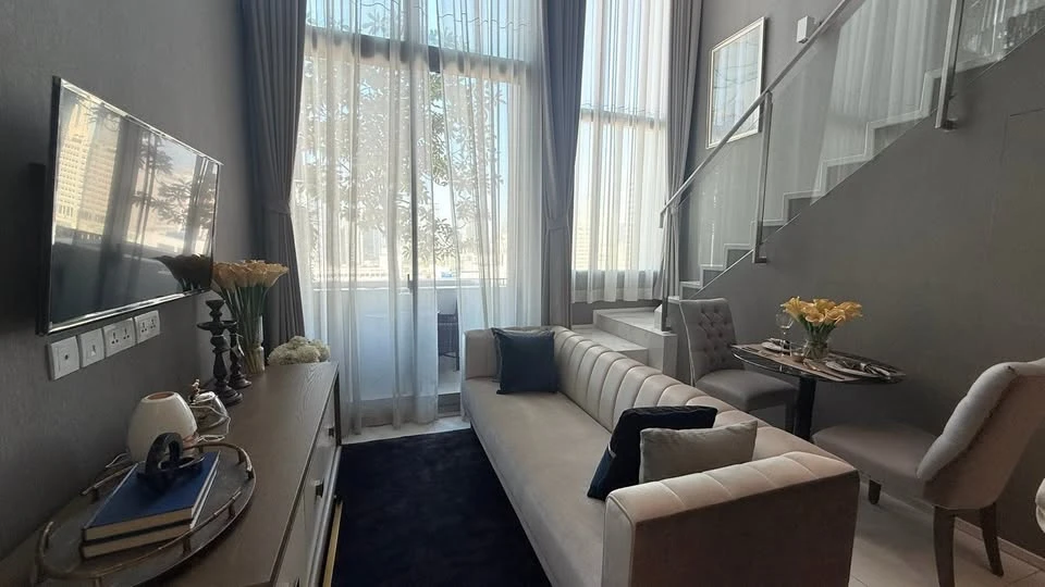 For sale: Hyde Sukhumvit 11, ready to move in, high floor, fully furnished, hurry and reserve now, don't miss out!