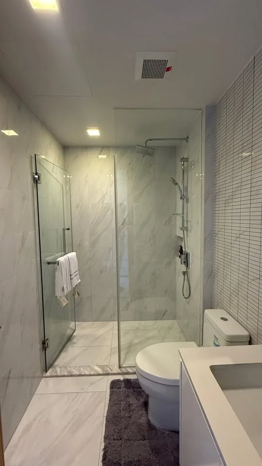 For sale: Hyde Sukhumvit 11, ready to move in, high floor, fully furnished, hurry and reserve now, don't miss out!