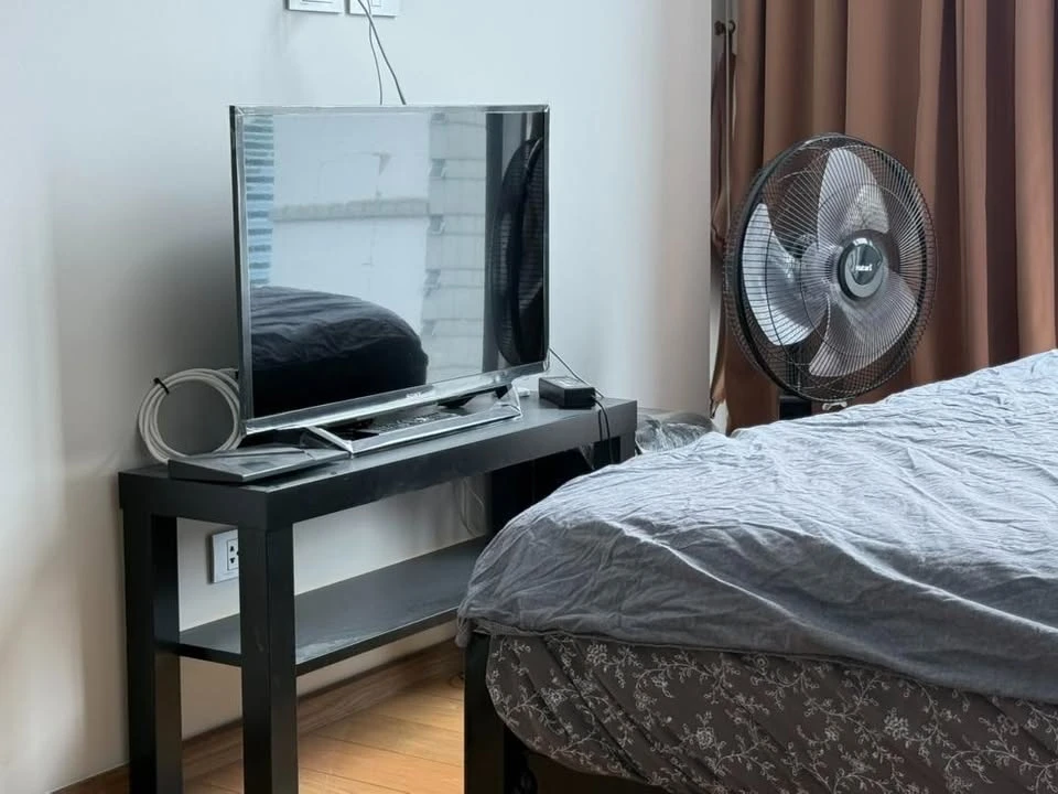 For sale: Hyde Sukhumvit 13, 1 bedroom, 1 bathroom, fully furnished + electrical appliances. If you don't reserve, you'll really miss out.