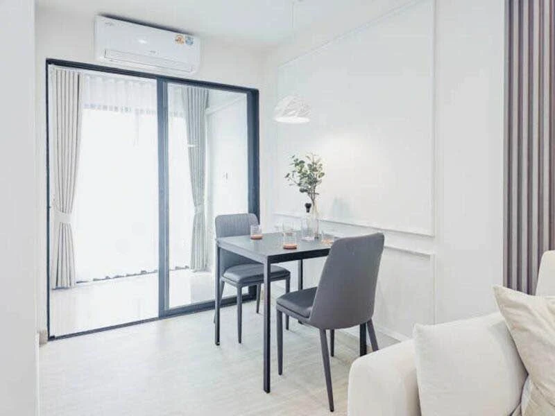ขาย I CONDO Sukhumvit 105 ห้องตกแต่งสวย เฟอร์นิเจอร์ และ เครื่องใช้ไฟฟ้าครบ ห้ามพลาด