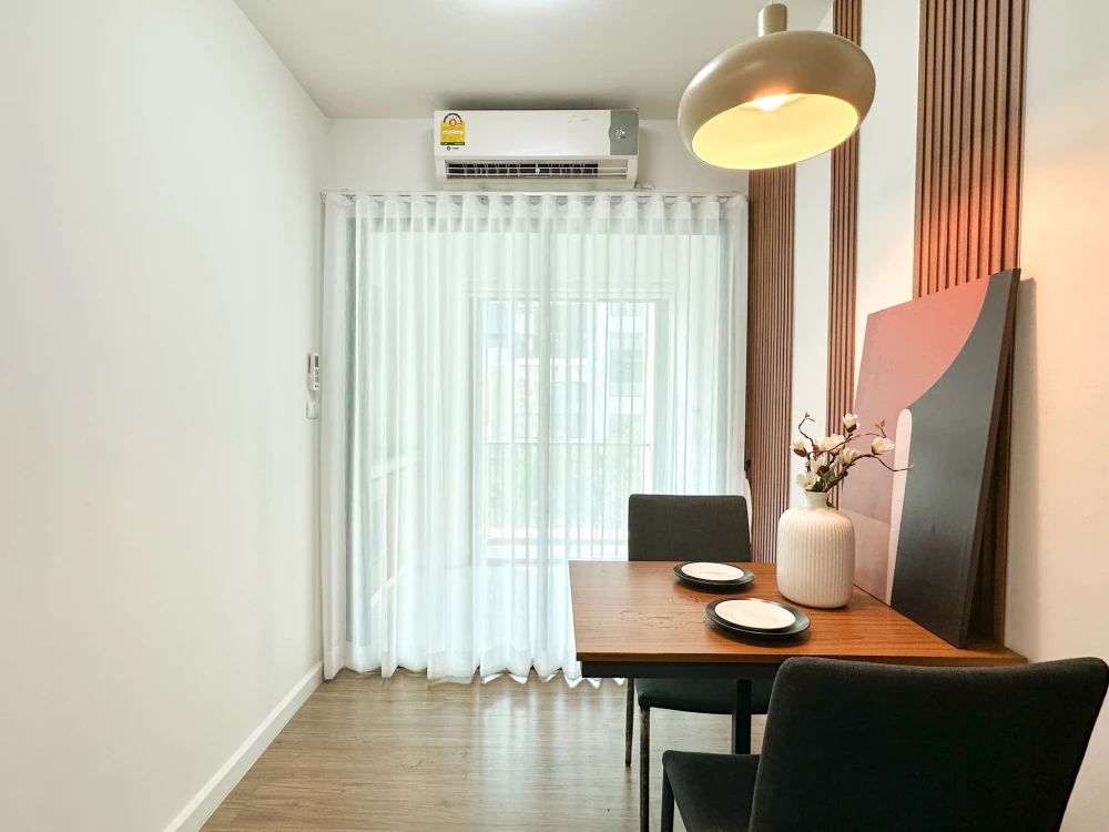 Selling I Condo Sukhumvit 105. Beautiful unit, fully furnished. Book now!