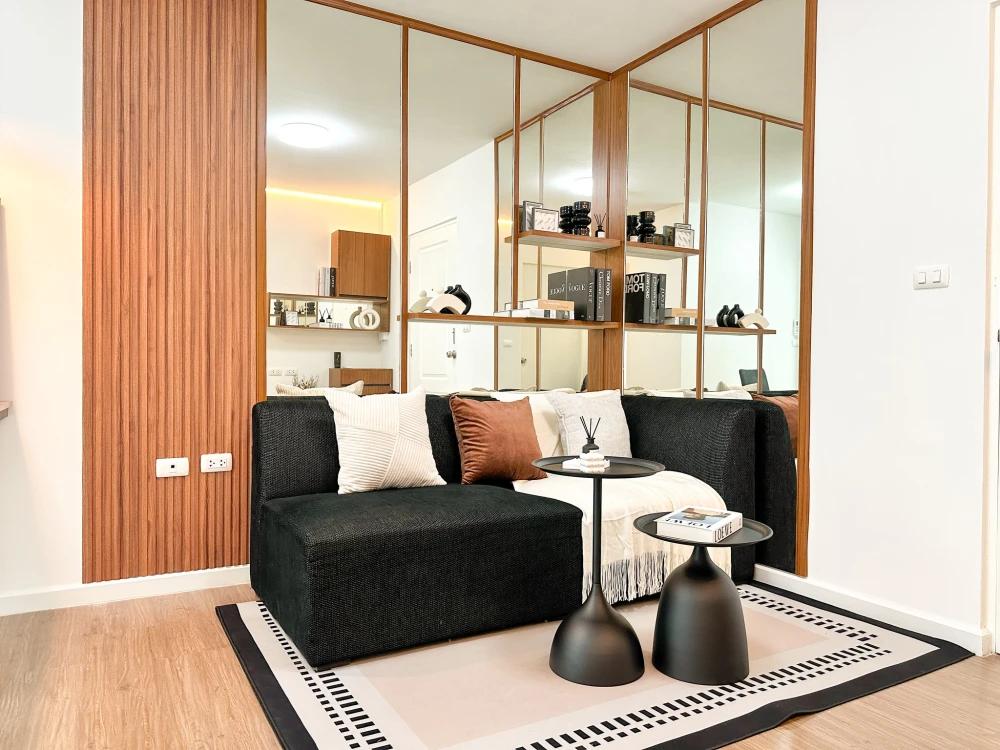 Selling I Condo Sukhumvit 105. Beautiful unit, fully furnished. Book now!