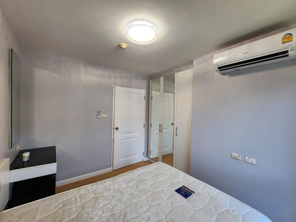 For sale: I Condo Sukhumvit 105, fully furnished + appliances, includes a sofa bed. Reserve now!