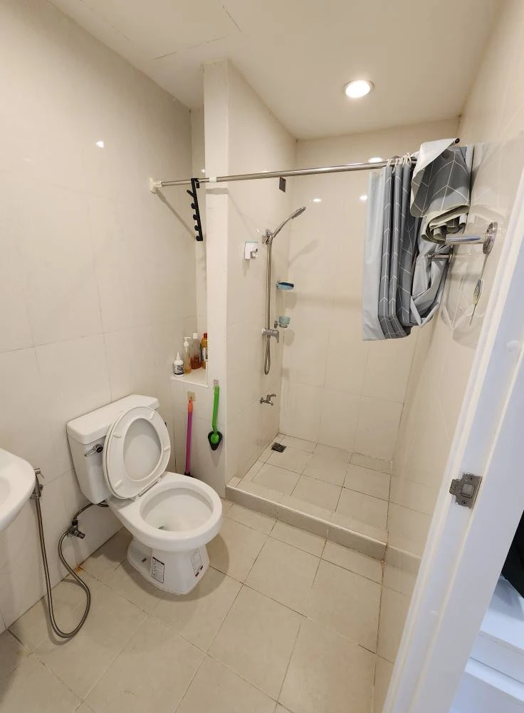 For sale: I Condo Sukhumvit 105, fully furnished + appliances, includes a sofa bed. Reserve now!