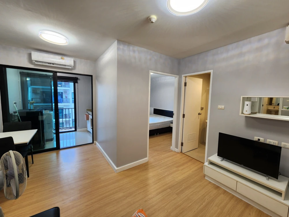 For sale: I Condo Sukhumvit 105, fully furnished + appliances, includes a sofa bed. Reserve now!
