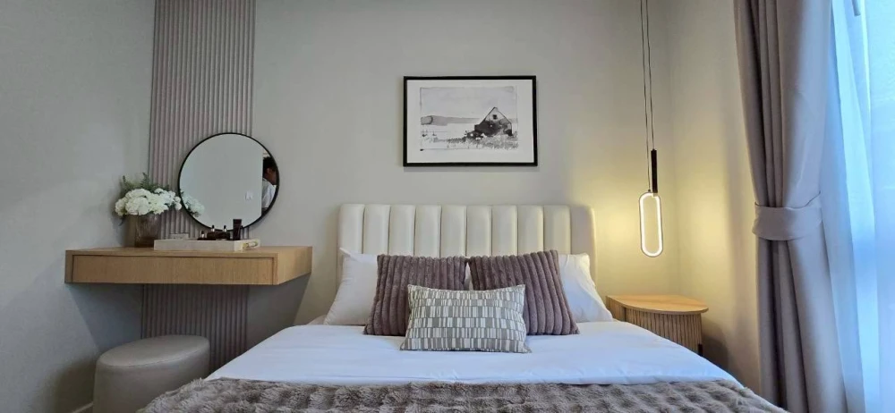 For sale: i Condo Sukhumvit 105. Stylishly decorated room. Comfortable atmosphere. Full of freebies! Must reserve quickly.