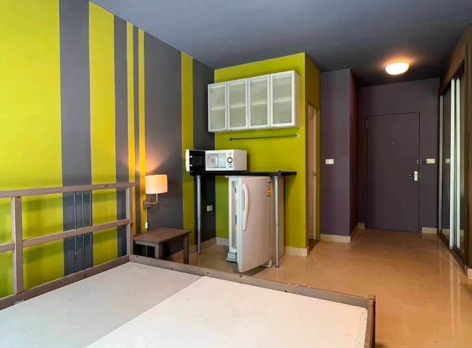 Selling i-HOUSE Laguna Garden RCA studio apartment. Fully furnished and equipped with all amenities. Don't miss this great deal!