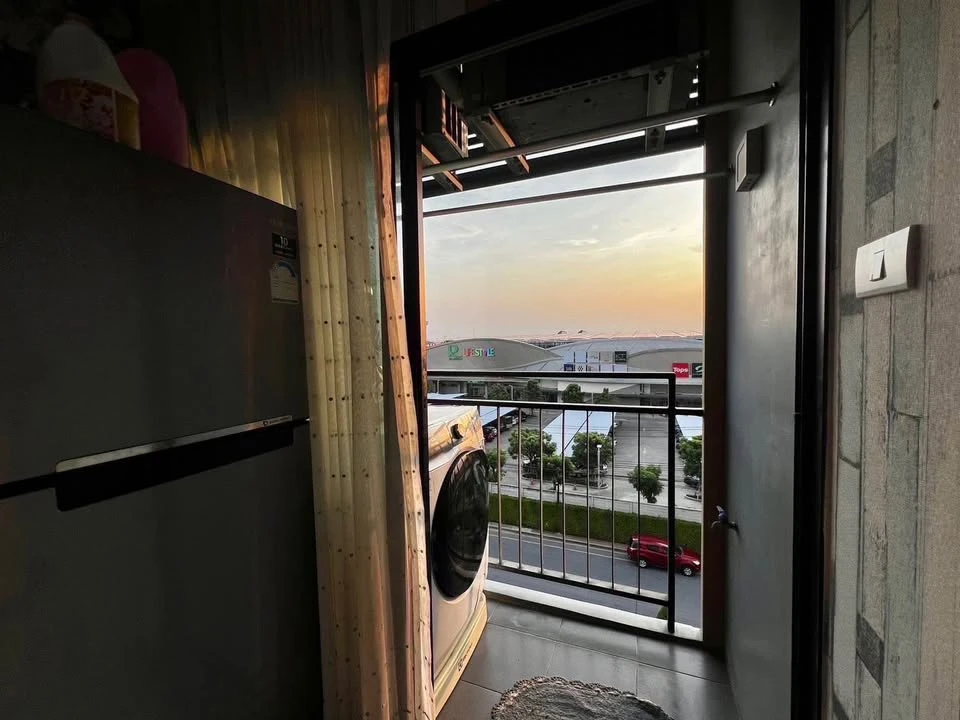 Selling iCondo Green Space Sukhumvit 77, 6th floor unit, fully furnished. What are you waiting for?