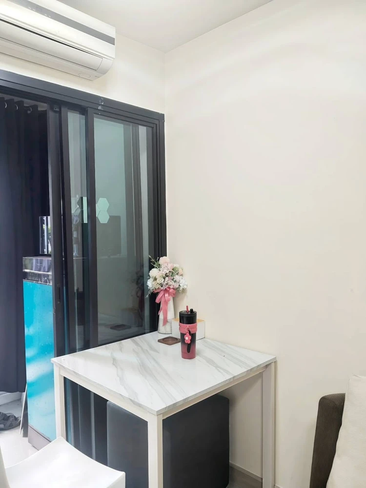 Selling iCondo Ngamwongwan 2, 1 bedroom, 1 bathroom, 1st floor. Fully furnished. Just bring your bags and move in!