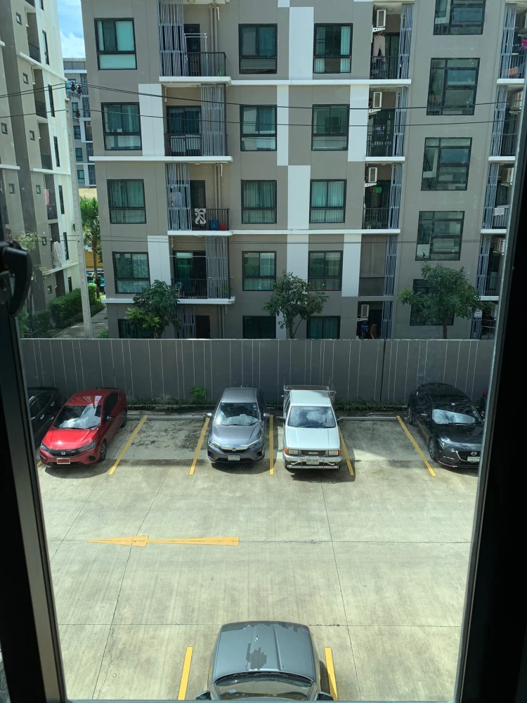 Selling Icondo Salaya 2, 1 bedroom, 1 bathroom, 3rd floor. Great location, convenient transportation. What are you waiting for?