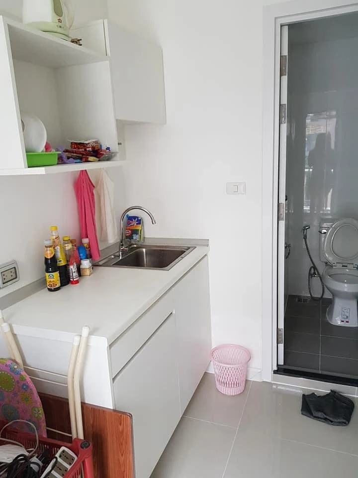 For sale: Icondo Salaya 2, 6th floor, pool view, fully furnished, interested in booking now, don't wait.