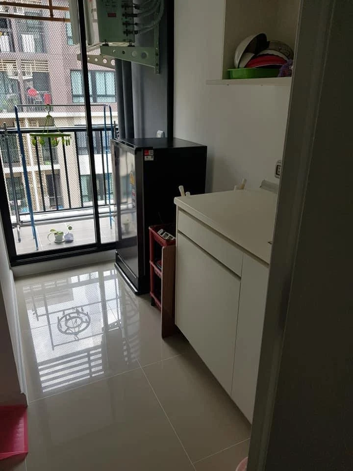 For sale: Icondo Salaya 2, 6th floor, pool view, fully furnished, interested in booking now, don't wait.