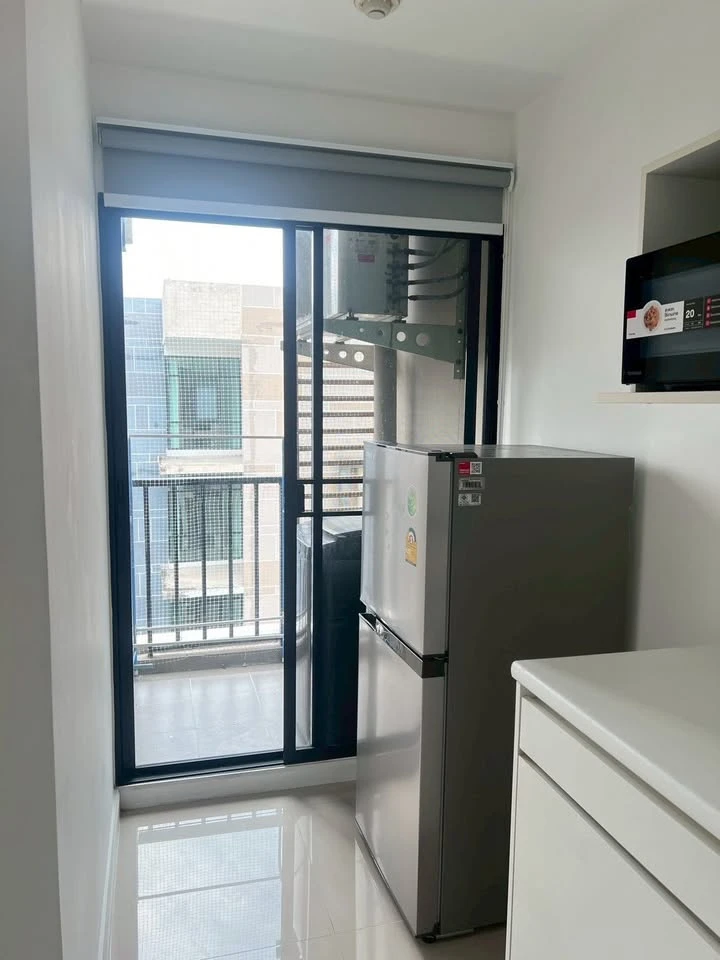 For sale: Icondo Salaya 2, nice room, good location, fully furnished, just bring your bags and move in.