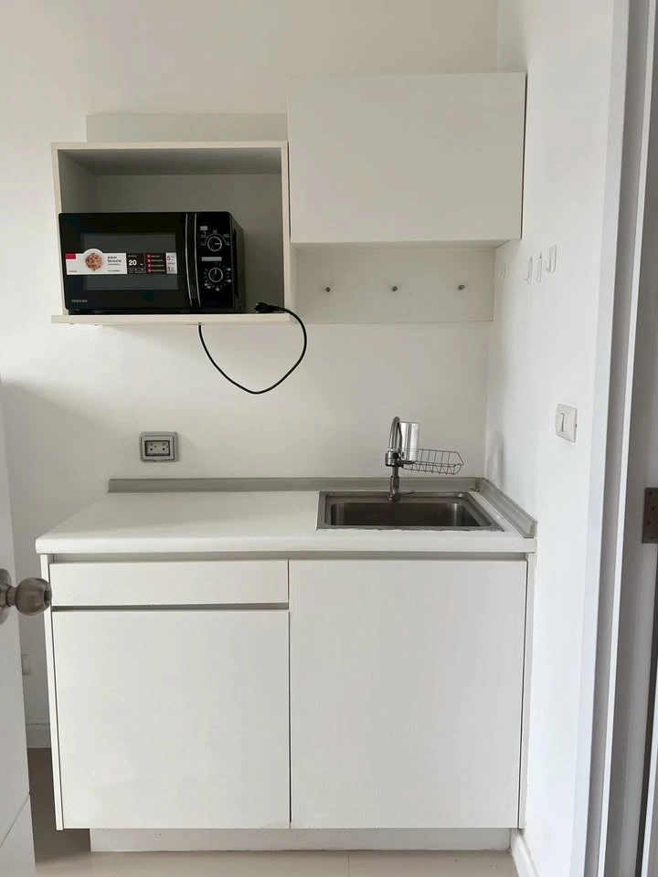 For sale: Icondo Salaya 2, nice room, good location, fully furnished, just bring your bags and move in.