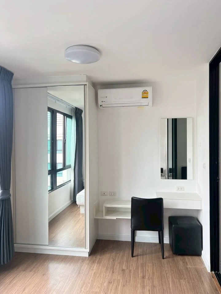 For sale: Icondo Salaya 2, nice room, good location, fully furnished, just bring your bags and move in.