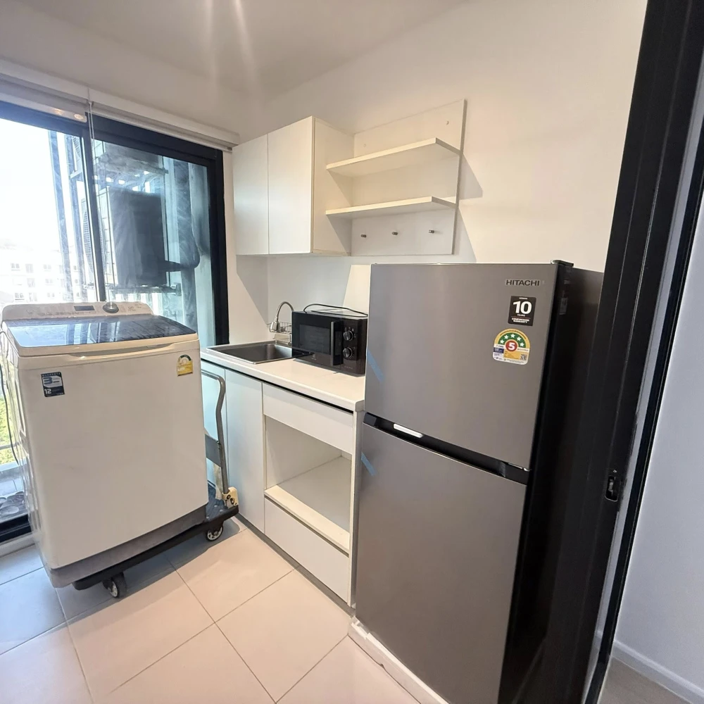 Selling iCondo Serithai Green Space, 1 bedroom, 1 bathroom. Great location, convenient transportation. Don't miss this great deal!