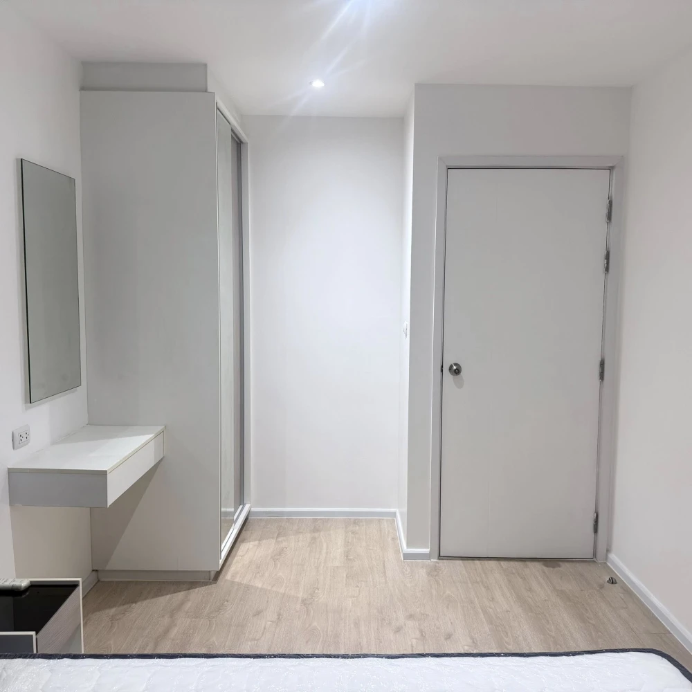 Selling iCondo Serithai Green Space, 1 bedroom, 1 bathroom. Great location, convenient transportation. Don't miss this great deal!