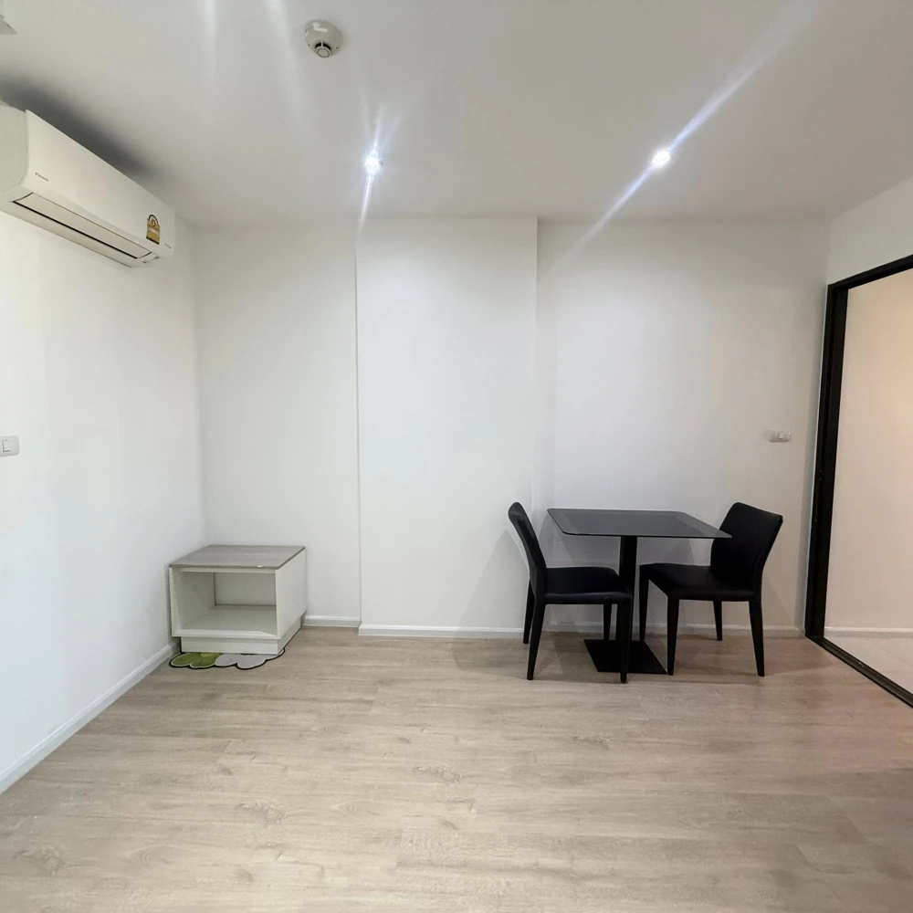 Selling iCondo Serithai Green Space, 1 bedroom, 1 bathroom. Great location, convenient transportation. Don't miss this great deal!