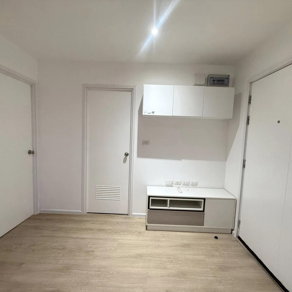 Selling iCondo Serithai Green Space, 1 bedroom, 1 bathroom. Great location, convenient transportation. Don't miss this great deal!