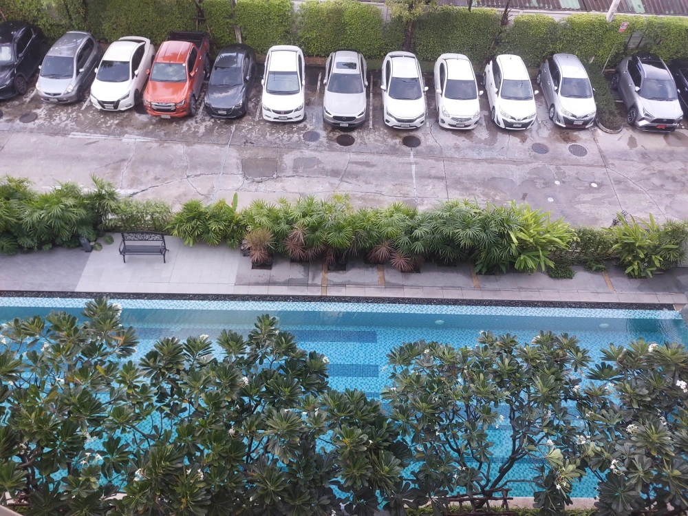For sale: ICondo Serithai Green Space, 1 bedroom, 1 bathroom, fully furnished and equipped. Reserve now!