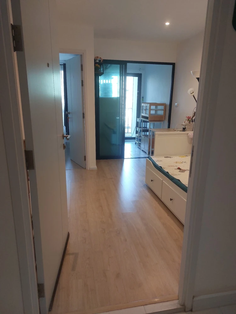 For sale: ICondo Serithai Green Space, 1 bedroom, 1 bathroom, fully furnished and equipped. Reserve now!