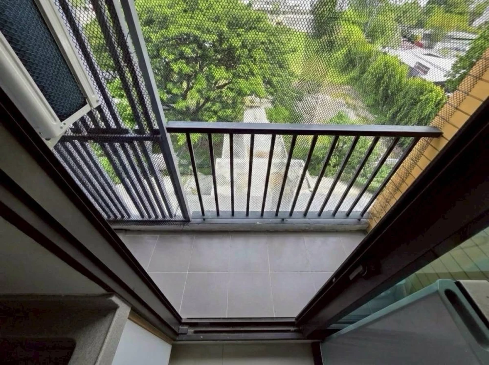 Selling iCondo Sukhumvit 103, 1 bedroom, 1 bathroom, 5th floor. Great location, convenient transportation. Book now!